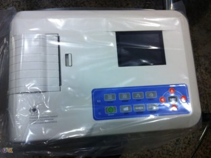 Máy đo điện tim 3 cần – ECG300G