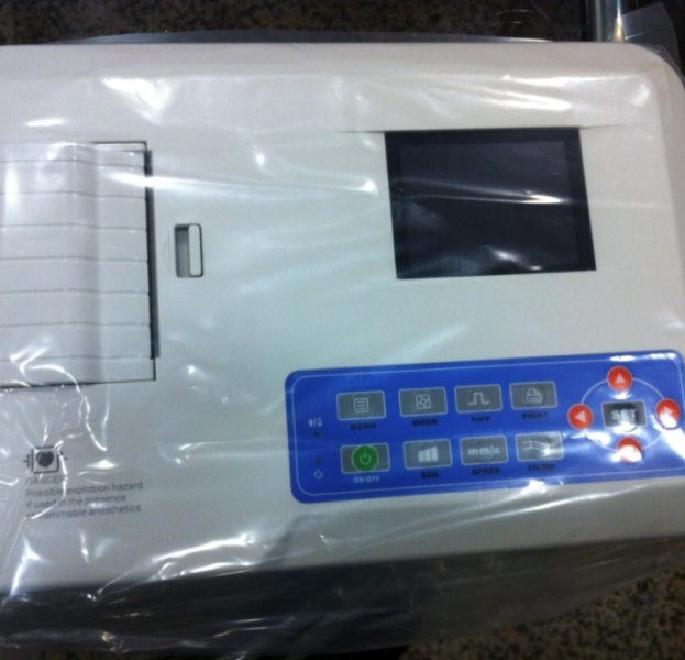 Máy đo điện tim 3 cần – ECG300G Máy đo điện tim 3 cần – ECG300G